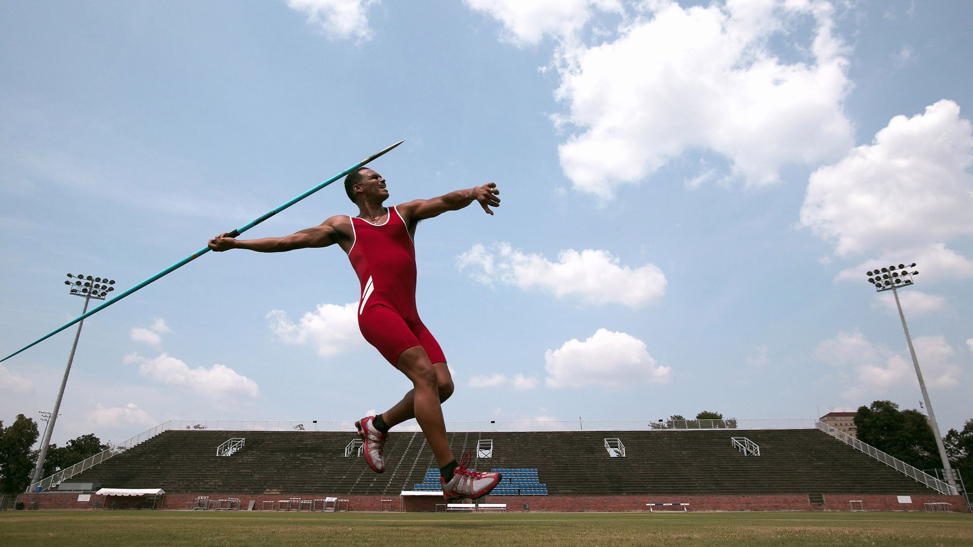 _切磋技艺：跨国青少年交流赛促进文化融合_，国际青少年交流活动
